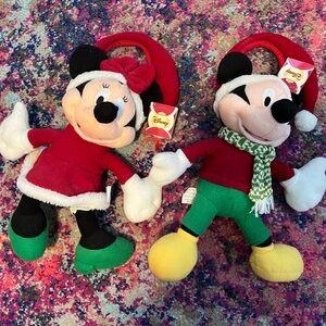 Disney Festive Christmas Mickey and Minnie Plush Set Door Hangers NWT